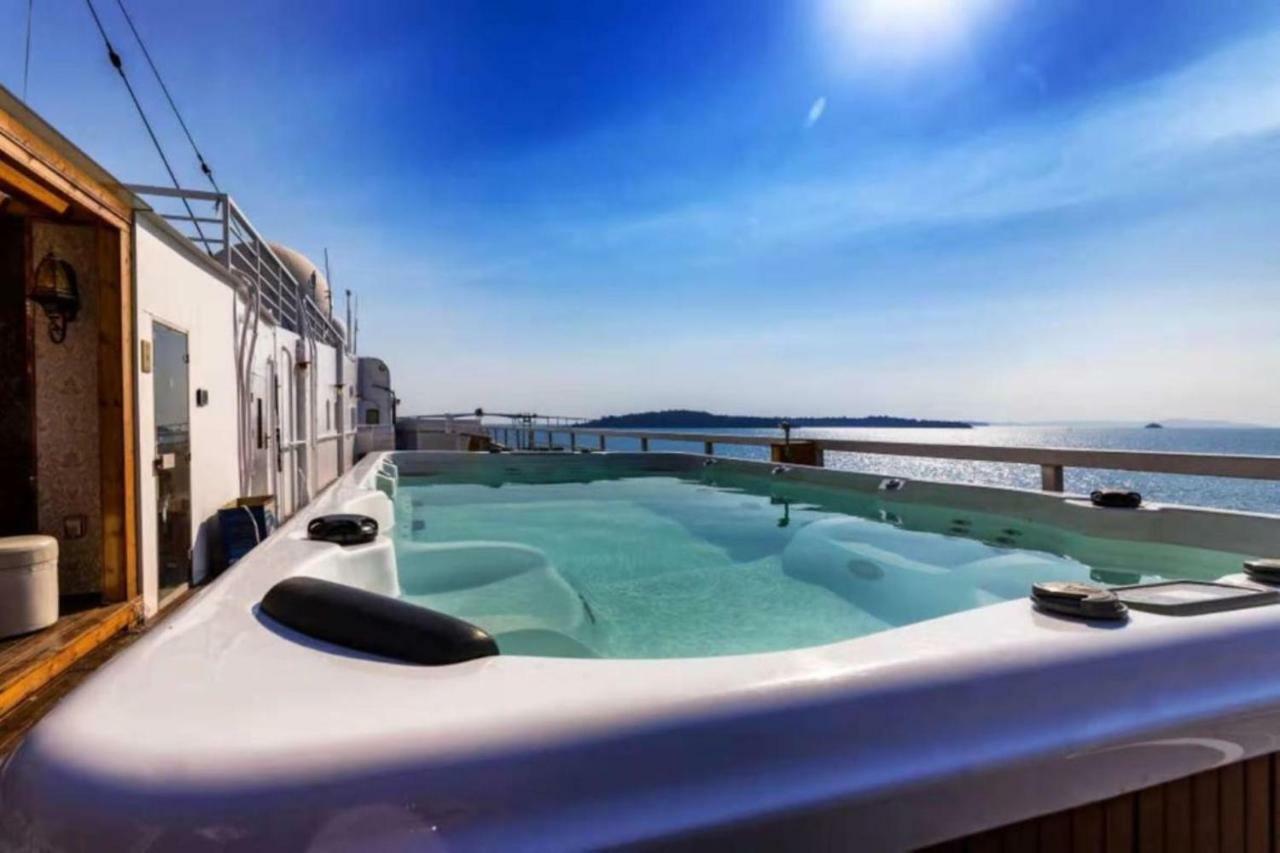 Jwm Hotel And Casino Sihanoukville Bagian luar foto