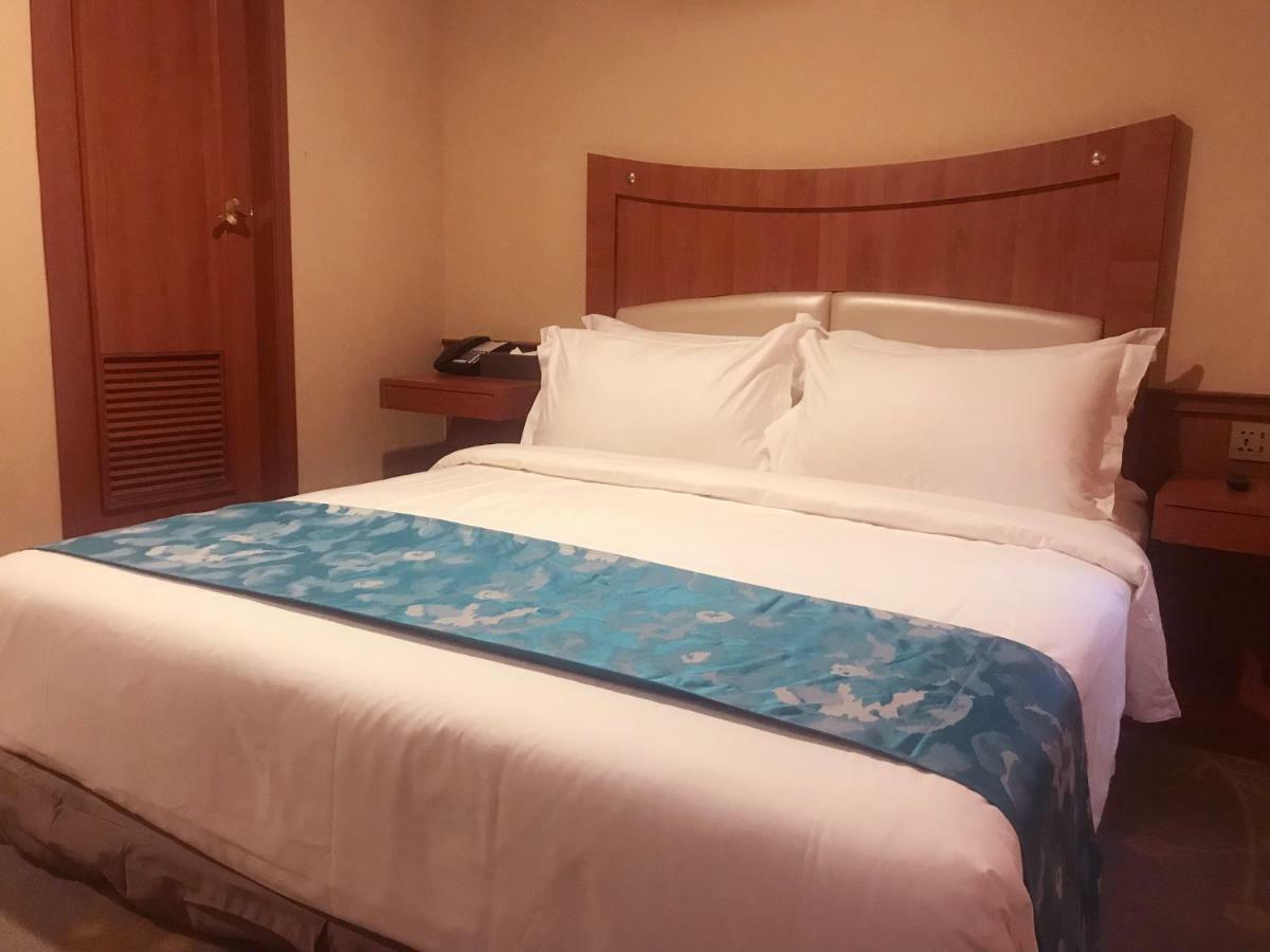 Jwm Hotel And Casino Sihanoukville Bagian luar foto